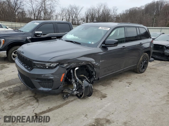 2025 Jeep Grand Cherokee Laredo with VIN 1C4RJHAG4SC272275, listed as a Copart auction lot 79920004 with 712 mi miles and Salvage Title. Bid and sale history available at DreamBid. Image 1.