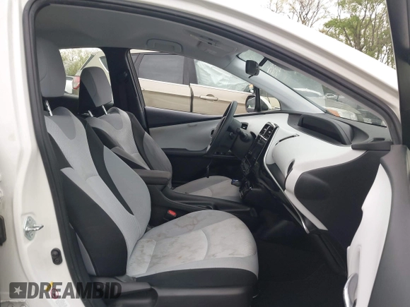 2017 Toyota Prius Two with VIN JTDKBRFUXH3036063, listed as a IAAI auction lot 42036676 with 202,873 mi miles. Bid and sale history available at carsss.com. Image 5.
