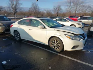 2017 Nissan Altima 2.5 SV with VIN 1N4AL3AP6HC162319, listed as a IAAI auction lot 41192111 with 22,003 mi miles. Bid and sale history available at carsss.com. Image 1.