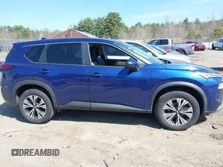 2022 Nissan Rogue SV with VIN 5N1BT3BB9NC709303, listed as a IAAI auction lot 42090732 with 21,455 mi miles. Bid and sale history available at carsss.com. Image 14.