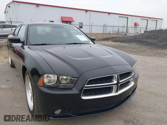 2013 Dodge Charger SXT with VIN 2C3CDXHG2DH525370, listed as a IAAI auction lot 41395980 with 226,079 mi miles. Bid and sale history available at carsss.com. Image 20.