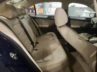 2013 Volkswagen Jetta SE with VIN 3VWDX7AJ7DM400165, listed as a Copart auction lot 55957145 with 175,668 mi miles and Salvage title. Bid and sale history available at DreamBid. Image 10.