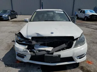 2014 Mercedes-Benz C 300 Sport z VIN WDDGF8AB2ER301759, wystawiony jako Copart lot #54536325 z przebiegiem 110 362 mil mil oraz Szkoda całkowita • Salvage title. Historia ofert i sprzedaży dostępna na DreamBid. Obrazek 5.