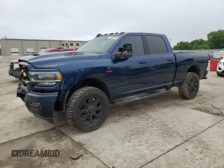 2024 Ram 2500 Laramie z VIN 3C6UR5FL9RG278143, wystawiony jako Copart lot #55262225 z przebiegiem 69 060 mil mil oraz Czysty tytuł • Clean title. Historia ofert i sprzedaży dostępna na DreamBid. Obrazek 1.