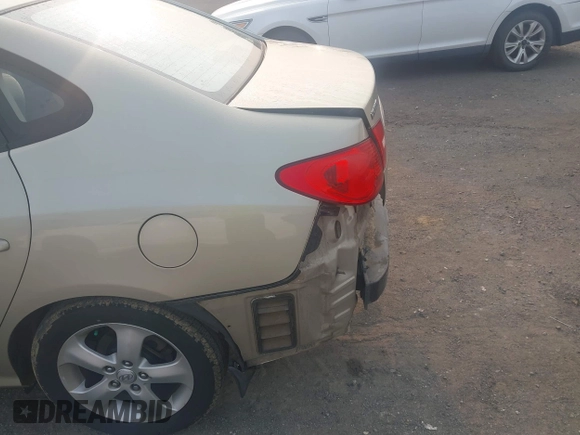 2007 Hyundai Elantra GLS z VIN KMHDU46D07U228733, wystawiony jako IAAI lot #42406987 z przebiegiem 125 879 mil mil oraz . Historia ofert i sprzedaży dostępna na DreamBid. Obrazek 15.