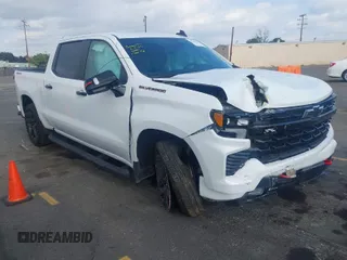 2024 Chevrolet Silverado 1500 RST with VIN 1GCUDEED2RZ105033, listed as a IAAI auction lot 41552431 with 15,515 mi miles. Bid and sale history available at carsss.com. Image 1.