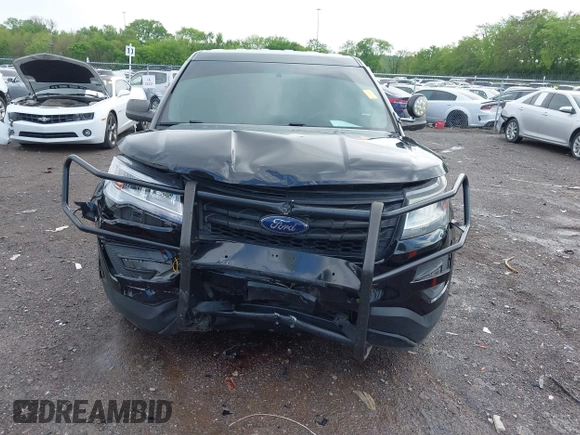 2016 Ford Police Interceptor Utility z VIN 1FM5K8AR8GGC35822, wystawiony jako IAAI lot #42091991 z przebiegiem 221 812 mil mil oraz . Historia ofert i sprzedaży dostępna na DreamBid. Obrazek 12.