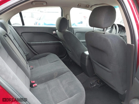 2006 Ford Fusion SE with VIN 3FAFP07156R160801, listed as a IAAI auction lot 41706931 with 220,104 mi miles. Bid and sale history available at carsss.com. Image 8.