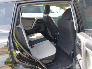 2018 Toyota RAV4 XLE z VIN 2T3WFREV4JW495379, wystawiony jako IAAI lot #42406849 z przebiegiem 132 126 mil mil oraz . Historia ofert i sprzedaży dostępna na DreamBid. Obrazek 8.