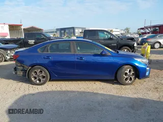 2019 Kia Forte LXS with VIN 3KPF24AD7KE031575, listed as a IAAI auction lot 41970367 with 189,353 mi miles and . Bid and sale history available at carsss.com. Image 14.
