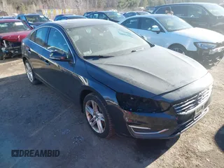 2015 Volvo S60 T5 Premier with VIN YV1612TK1F1343638, listed as a IAAI auction lot 41419549 with 76,220 mi miles. Bid and sale history available at carsss.com. Image 1.