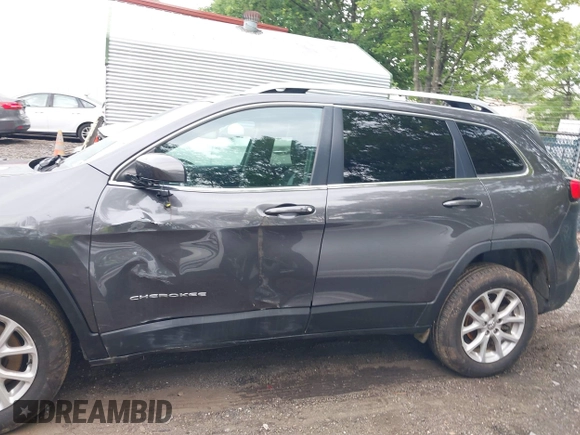 2018 Jeep Cherokee Latitude Plus with VIN 1C4PJMLB4JD536010, listed as a IAAI auction lot 42468945 with 88,099 mi miles and . Bid and sale history available at DreamBid. Image 14.