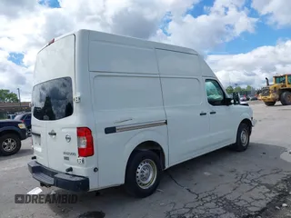 2014 Nissan NV S with VIN 1N6AF0LY0EN101826, listed as a IAAI auction lot 42300946 with 275,721 mi miles and . Bid and sale history available at DreamBid. Image 4.
