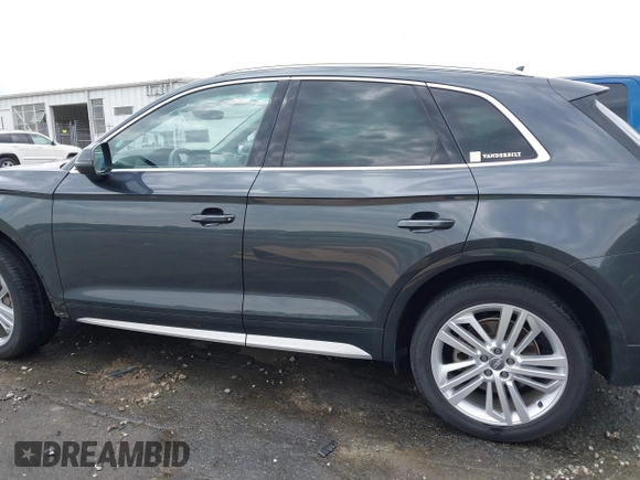 2019 Audi Q5 Premium Plus with VIN WA1BNAFY4K2038765, listed as a IAAI auction lot 42042264 with 58,557 mi miles. Bid and sale history available at carsss.com. Image 14.