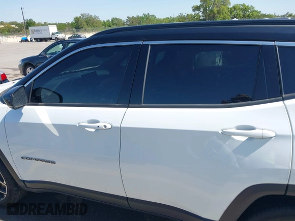 2024 Jeep Compass Limited с VIN 3C4NJDCN1RT142729, выставлен на аукционе IAAI как лот 42011879 с пробегом 8 693 миль миль и . История ставок и продаж доступна на DreamBid. Изображение 14.