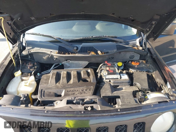 2011 Jeep Patriot Sport with VIN 1J4NF1GB4BD172586, listed as a IAAI auction lot 42234028 with 143,400 mi miles and . Bid and sale history available at DreamBid. Image 10.