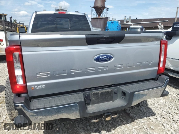2024 Ford F-350 XL z VIN 1FT8W3DT0REE02530, wystawiony jako Copart lot #55286245 z przebiegiem 27 008 mil mil oraz Szkoda całkowita • Salvage title. Historia ofert i sprzedaży dostępna na DreamBid. Obrazek 6.