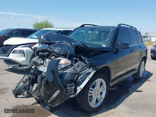2013 Mercedes-Benz GLK-Class GLK 350 with VIN WDCGG5HB5DG077063, listed as a IAAI auction lot 39858001 with 42,583 mi miles. Bid and sale history available at carsss.com. Image 18.
