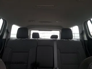 2019 GMC Acadia SLE z VIN 1GKKNRLS4KZ143967, wystawiony jako Copart lot #47811885 z przebiegiem 106 638 mil mil oraz Szkoda całkowita • Salvage title. Historia ofert i sprzedaży dostępna na DreamBid. Obrazek 10.
