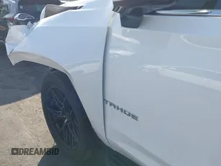 2021 Chevrolet Tahoe LT с VIN 1GNSCNKD5MR101752, выставлен на аукционе IAAI как лот 41597973 с пробегом 50 987 миль миль и . История ставок и продаж доступна на DreamBid. Изображение 20.