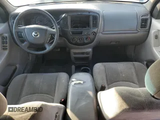 2002 Mazda Tribute LX with VIN 4F2YU09152KM50320, listed as a Copart auction lot 88131405 with 238,013 mi miles and Salvage Title. Bid and sale history available at carsss.com. Image 8.