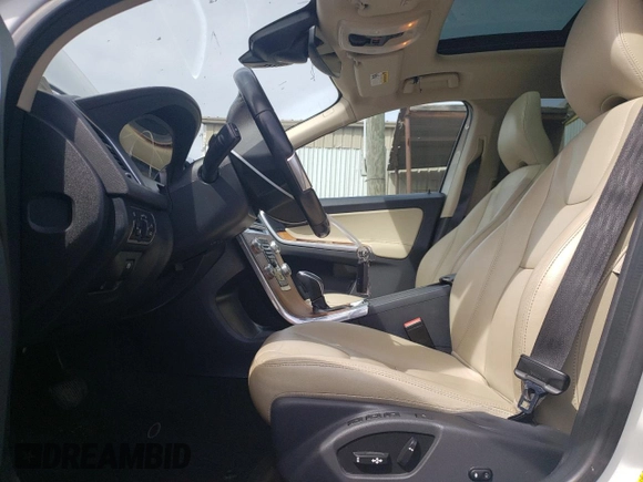 2017 Volvo XC60 Inscription z VIN YV449MRU6H2024840, wystawiony jako Copart lot #51750935 z przebiegiem 99 908 mil mil oraz Szkoda całkowita • Salvage title. Historia ofert i sprzedaży dostępna na DreamBid. Obrazek 7.