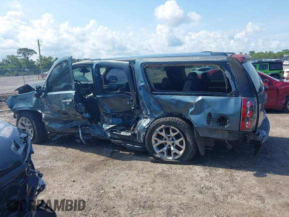 2007 GMC Yukon XL with VIN 1GKFK66867J172479, listed as a IAAI auction lot 42393131 with 232,160 mi miles and . Bid and sale history available at DreamBid. Image 14.