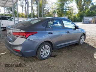 2019 Hyundai Accent SE with VIN 3KPC24A34KE087144, listed as a IAAI auction lot 40611683 with 86,276 mi miles. Bid and sale history available at carsss.com. Image 4.