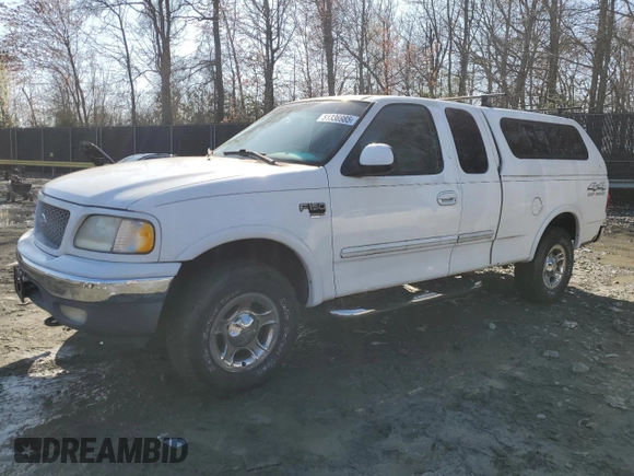 1999 Ford F-150 XL with VIN 1FTRX18L1XNB18305, listed as a Copart auction lot 51336985 with 173,904 mi miles and Clean Title. Bid and sale history available at carsss.com. Image 1.