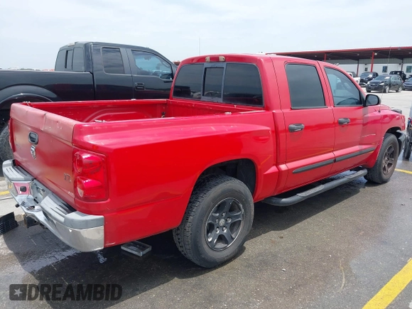2005 Dodge Dakota SLT z VIN 1D7HE48N65S209630, wystawiony jako IAAI lot #42409822 z przebiegiem 224 849 mil mil oraz . Historia ofert i sprzedaży dostępna na DreamBid. Obrazek 4.