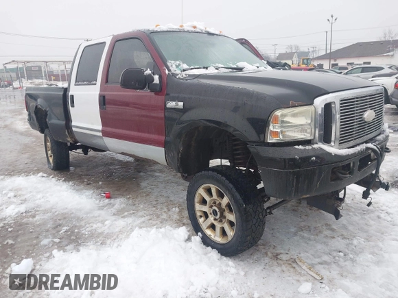 2005 Ford F-250 XL z VIN 1FTSW21515EC67798, wystawiony jako IAAI lot #41463473 z przebiegiem 221 075 mil mil oraz . Historia ofert i sprzedaży dostępna na DreamBid. Obrazek 1.