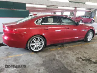 2016 Jaguar XF 35t Prestige z VIN SAJBK4BV2GCY12168, wystawiony jako Copart lot #53254134 z przebiegiem 63 524 mil mil oraz Szkoda całkowita • Salvage title. Historia ofert i sprzedaży dostępna na DreamBid. Obrazek 3.