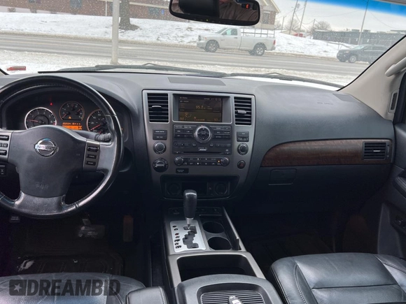 2008 Nissan Armada LE z VIN 5N1BA08C98N609540, wystawiony jako Copart lot #45696745 z przebiegiem 202 534 mil mil oraz Czysty tytuł • Clean title. Historia ofert i sprzedaży dostępna na DreamBid. Obrazek 9.