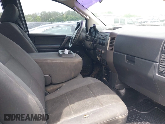2010 Nissan Titan SE with VIN 1N6BA0CH7AN313538, listed as a IAAI auction lot 42179216 with 207,233 mi miles. Bid and sale history available at carsss.com. Image 5.