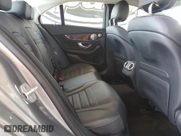 2016 Mercedes-Benz C 300 z VIN 55SWF4JB3GU112592, wystawiony jako Copart lot #60568945 z przebiegiem 43 017 mil mil oraz Szkoda całkowita • Salvage title. Historia ofert i sprzedaży dostępna na DreamBid. Obrazek 10.