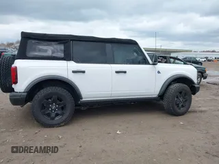 2022 Ford Bronco with VIN 1FMDE5BH2NLB90209, listed as a IAAI auction lot 41847294 with 17,721 mi miles and . Bid and sale history available at DreamBid. Image 13.