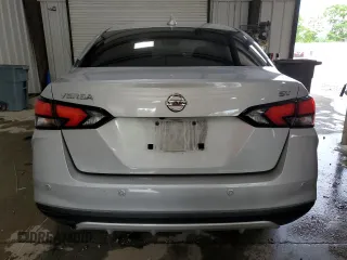 2021 Nissan Versa SV with VIN 3N1CN8EV5ML835699, listed as a Copart auction lot 60232705 with 84,306 mi miles and Salvage title. Bid and sale history available at DreamBid. Image 6.