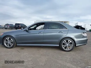 2016 Mercedes-Benz E-Class E 350 Luxury with VIN WDDHF8JB2GB237075, listed as a IAAI auction lot 42047087 with 66,298 mi miles. Bid and sale history available at carsss.com. Image 14.