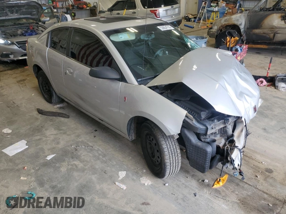 2006 Saturn ION z VIN 1G8AN15F56Z139001, wystawiony jako Copart lot #53654735 z przebiegiem Nie podano mil oraz Szkoda całkowita • Salvage title. Historia ofert i sprzedaży dostępna na DreamBid. Obrazek 4.