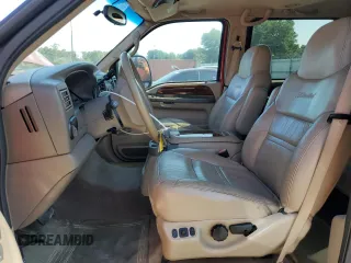 2001 Ford Excursion Limited z VIN 1FMNU42S61EB75207, wystawiony jako Copart lot #54354315 z przebiegiem 187 911 mil mil oraz Szkoda całkowita • Salvage title. Historia ofert i sprzedaży dostępna na DreamBid. Obrazek 7.
