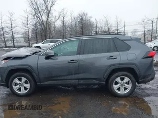 2020 Toyota RAV4 XLE with VIN 2T3P1RFV8LC122030, listed as a IAAI auction lot 41574567 with 42,586 mi miles and . Bid and sale history available at DreamBid. Image 14.