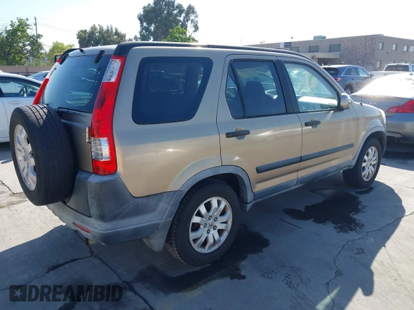 2005 Honda CR-V EX with VIN JHLRD78895C026877, listed as a IAAI auction lot 42129376 with 164,543 mi miles. Bid and sale history available at carsss.com. Image 4.