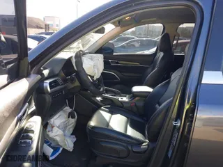 2020 Kia Telluride LX with VIN 5XYP24HC1LG053769, listed as a IAAI auction lot 41191650 with 24,768 mi miles. Bid and sale history available at carsss.com. Image 5.