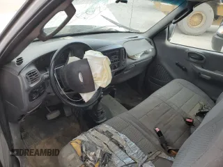 2002 Ford F-150 XL z VIN 1FTRF18W92NB71226, wystawiony jako Copart lot #76082214 z przebiegiem Nie podano mil oraz Szkoda całkowita • Salvage title. Historia ofert i sprzedaży dostępna na DreamBid. Obrazek 8.