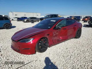 2024 Tesla Model S Plaid z VIN 5YJSA1E61RF533045, wystawiony jako Copart lot #86246324 z przebiegiem Nie podano mil oraz Szkoda całkowita • Salvage title. Historia ofert i sprzedaży dostępna na DreamBid. Obrazek 1.