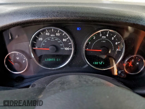 2014 Jeep Wrangler Sport z VIN 1C4AJWAG7EL181121, wystawiony jako Copart lot #42599235 z przebiegiem 130 721 mil mil oraz Szkoda całkowita • Salvage title. Historia ofert i sprzedaży dostępna na DreamBid. Obrazek 9.