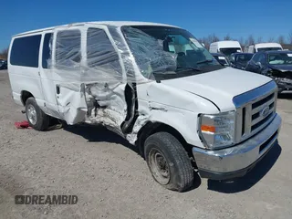 2014 Ford Econoline Passenger XL with VIN 1FBNE3BL1EDA97942, listed as a IAAI auction lot 40899589 with 60,703 mi miles. Bid and sale history available at carsss.com. Image 1.