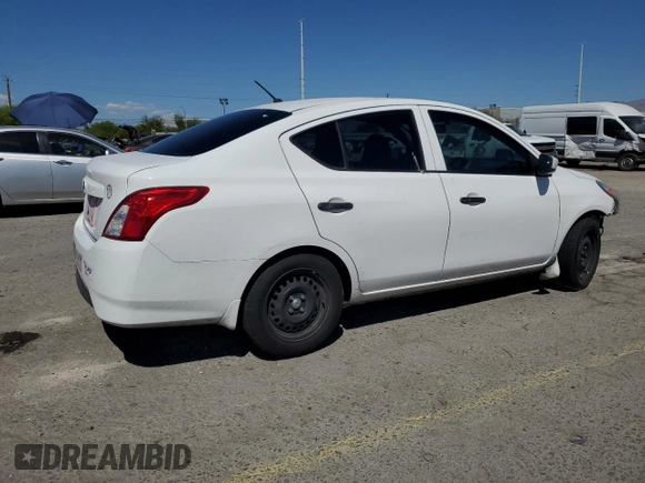 2017 Nissan Versa S z VIN 3N1CN7APXHL867247, wystawiony jako Copart lot #54205165 z przebiegiem 98 164 mil mil oraz Szkoda całkowita • Salvage title. Historia ofert i sprzedaży dostępna na DreamBid. Obrazek 3.