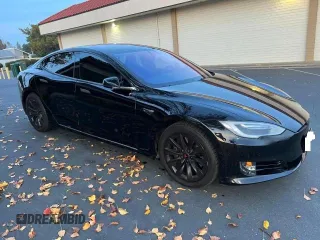 2017 Tesla Model S 60 with VIN 5YJSA1E15HF219286, listed as a Copart auction lot 48075335 with 44,226 mi miles and Salvage title. Bid and sale history available at DreamBid. Image 1.