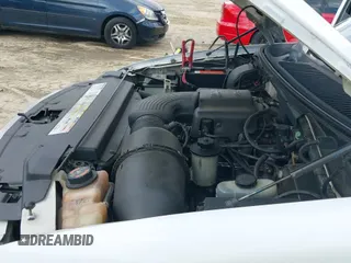 1999 Ford F-150 с VIN 1FTRF17WXXNA67045, выставлен на аукционе IAAI как лот 40438102 с пробегом Не указан миль и . История ставок и продаж доступна на DreamBid. Изображение 12.